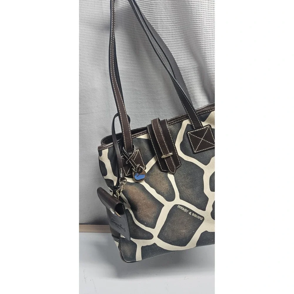 Vintage Dooney & Bourke African Safari giraffe print canvas leatehr toe bag